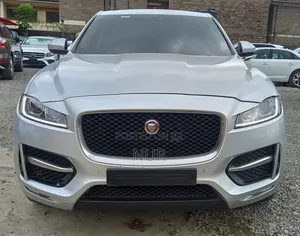 Jaguar F-Pace 2017 Silver