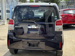 Toyota Spade 2019 Black