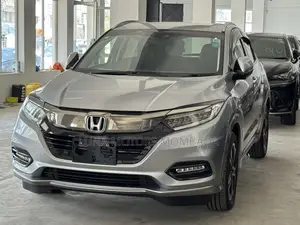 Honda Vezel 2019 Silver