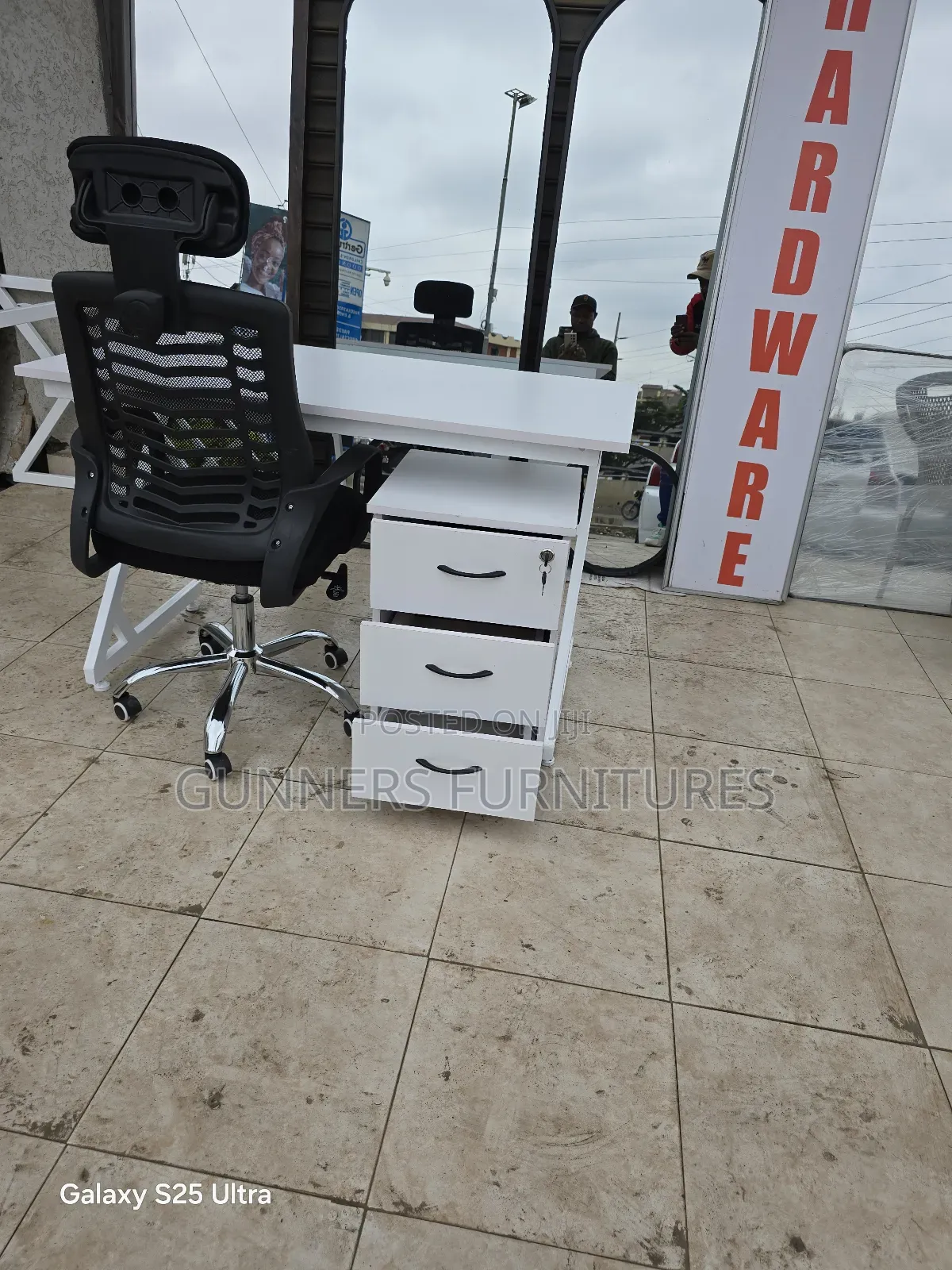 Combo Desk And Headrest Chair.