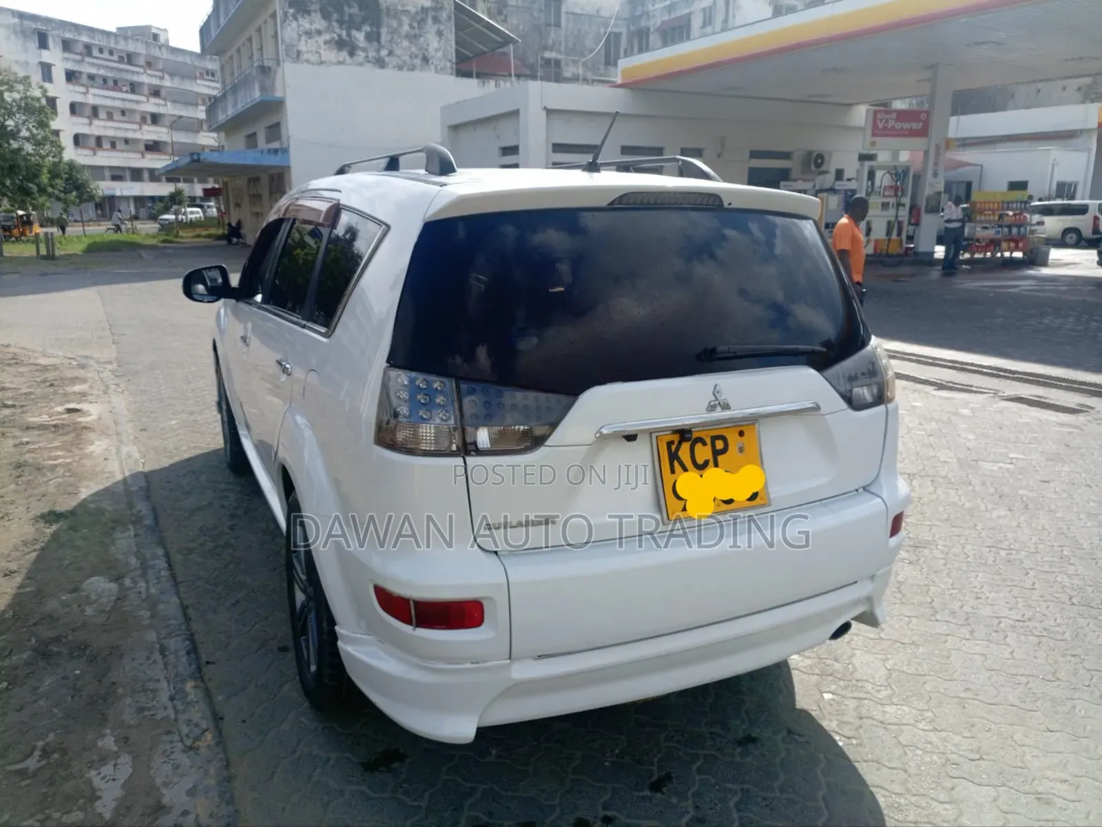 Mitsubishi Outlander 2011 White