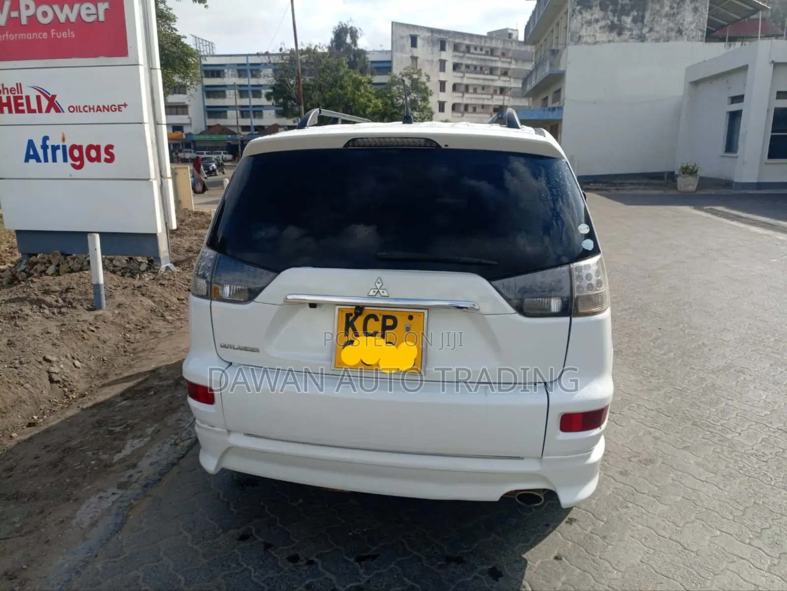 Mitsubishi Outlander 2011 White