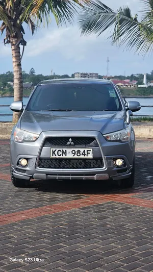 Mitsubishi RVR 2.0 2011 Gray