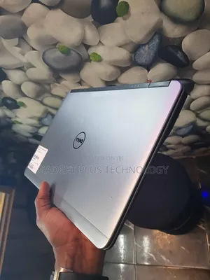 Laptop Dell Latitude E7240 8GB Intel Core I7 SSD 256GB