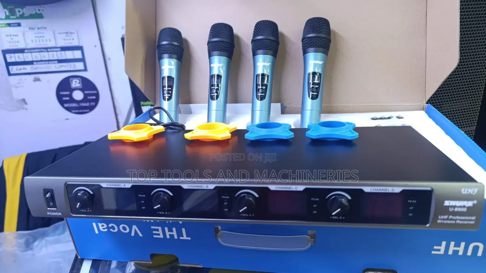 Shure 4 in 1 Professional Wireless Microphone
