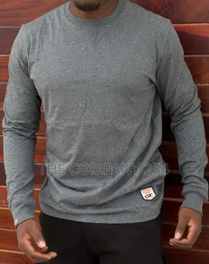 Quality Cotton Long-Sleeved Round Neck Plain T-Shirt