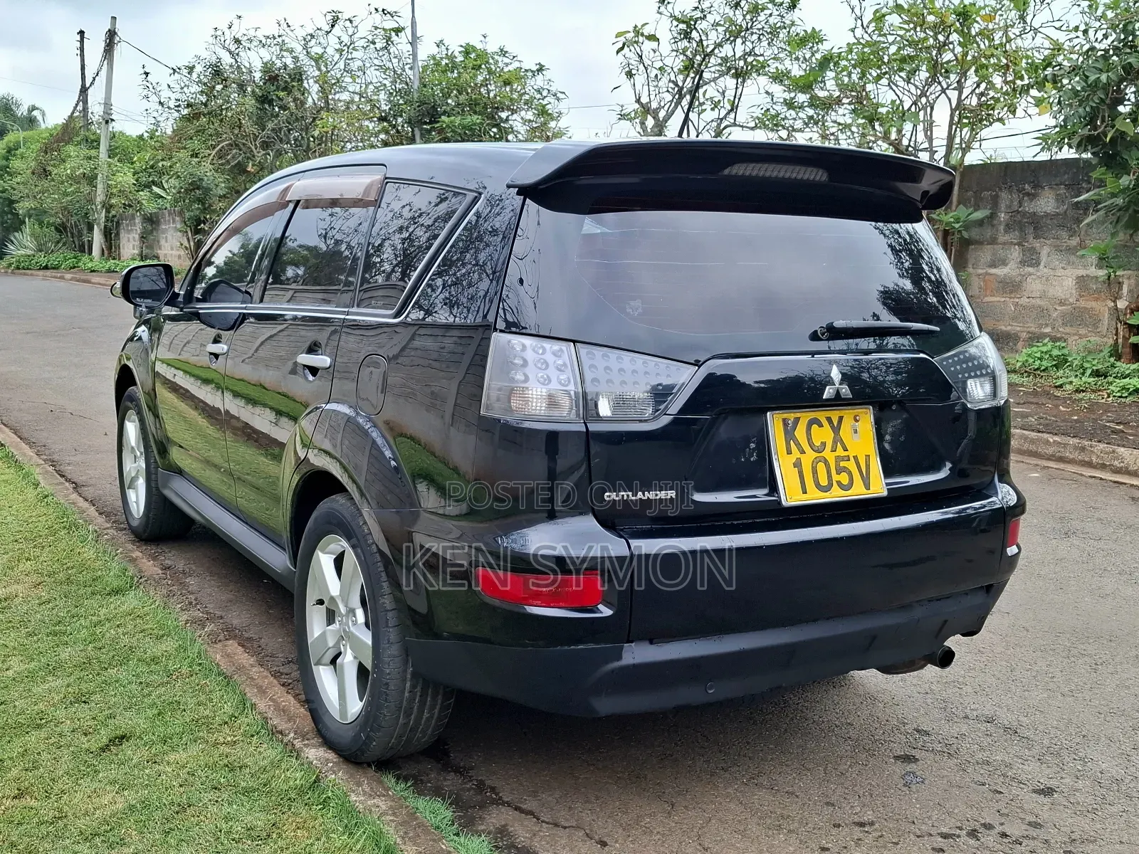 Mitsubishi Outlander SE 2011 Black