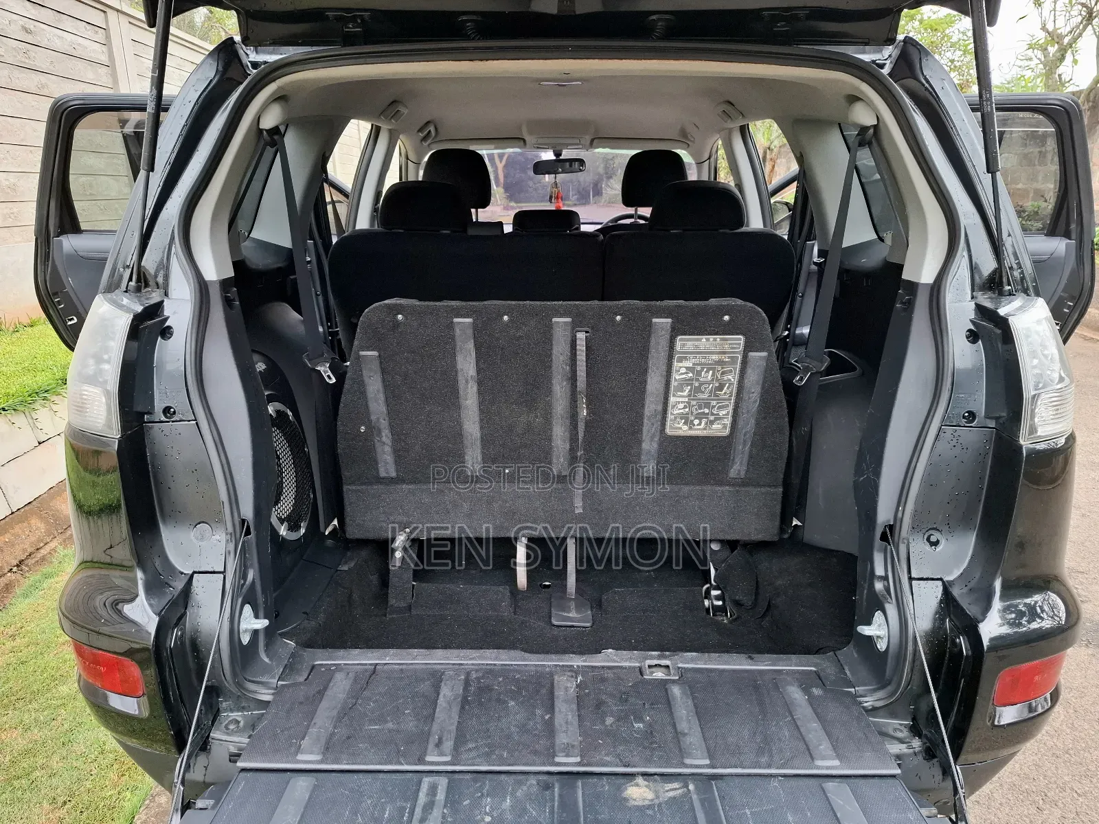 Mitsubishi Outlander SE 2011 Black