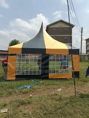 Black and Yellow 50seater Tent