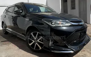 Toyota Corolla Fielder 1.5 Hybrid FWD 2019 Black