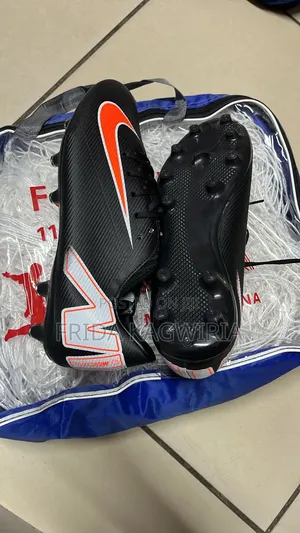 Black Nike Football Boots ( 42, 43 And 44)