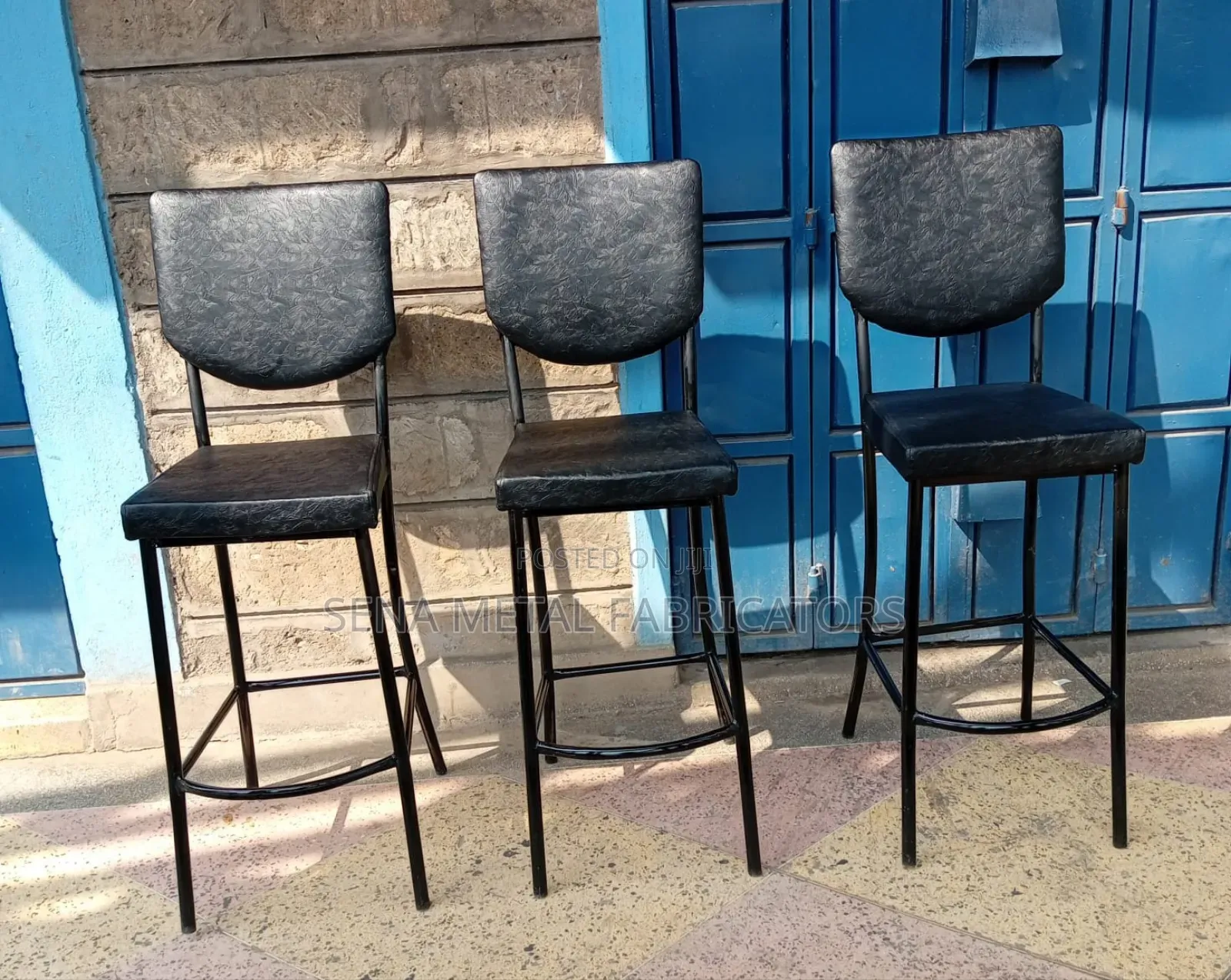 Black Bar Stools With Cushioned Backrest for Comfort