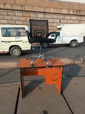 Quality New Office Desk With Mesh Office Chair Black Jk9f