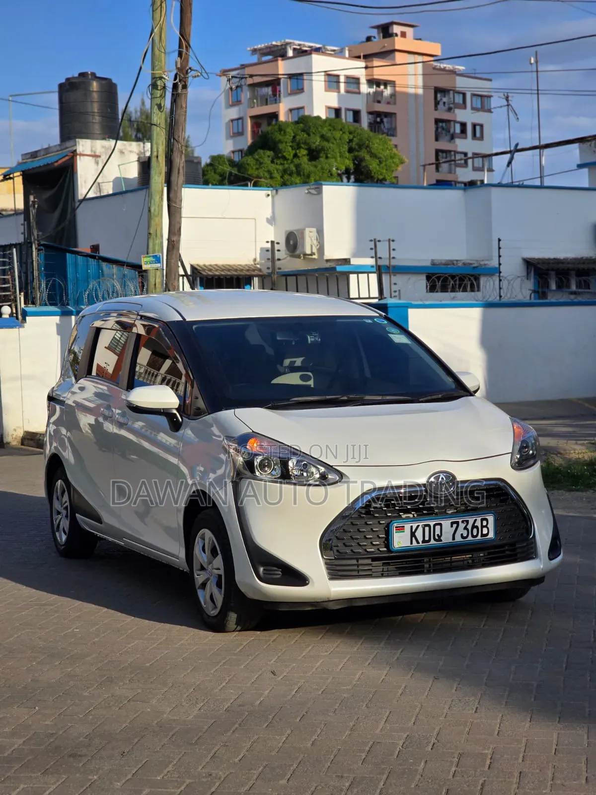 Toyota Sienta 2017 White