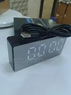 High Quality Table Clock Spy Wi-Fi Camera