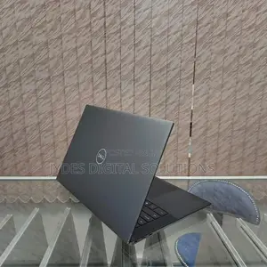 Laptop Dell Precision 5550 16GB Intel Core I7 SSD 512GB