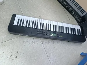 Nux Nek-100 61 Key Portable Keyboard