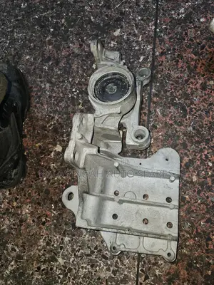 Nissan X-trail T31 Gearbox Mounting