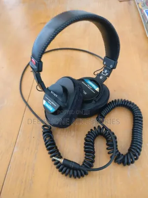 Sony MDR 7506 Professional Large Diaphram Headphones