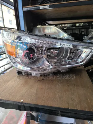 Rvr Non Xenon Headlight Available