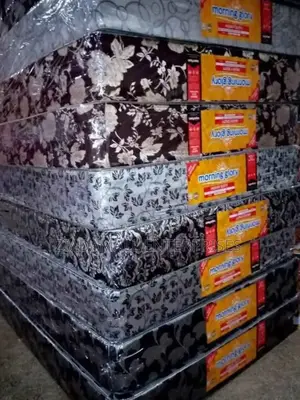 Classic Comfort in a Compact Size 4*6 Plain Mattress 10 Inch