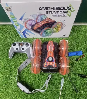 Rc Hand Gesture Amphibious Stunt Car*