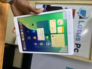 Apple iPad 10.2 (2019) 128 GB Silver