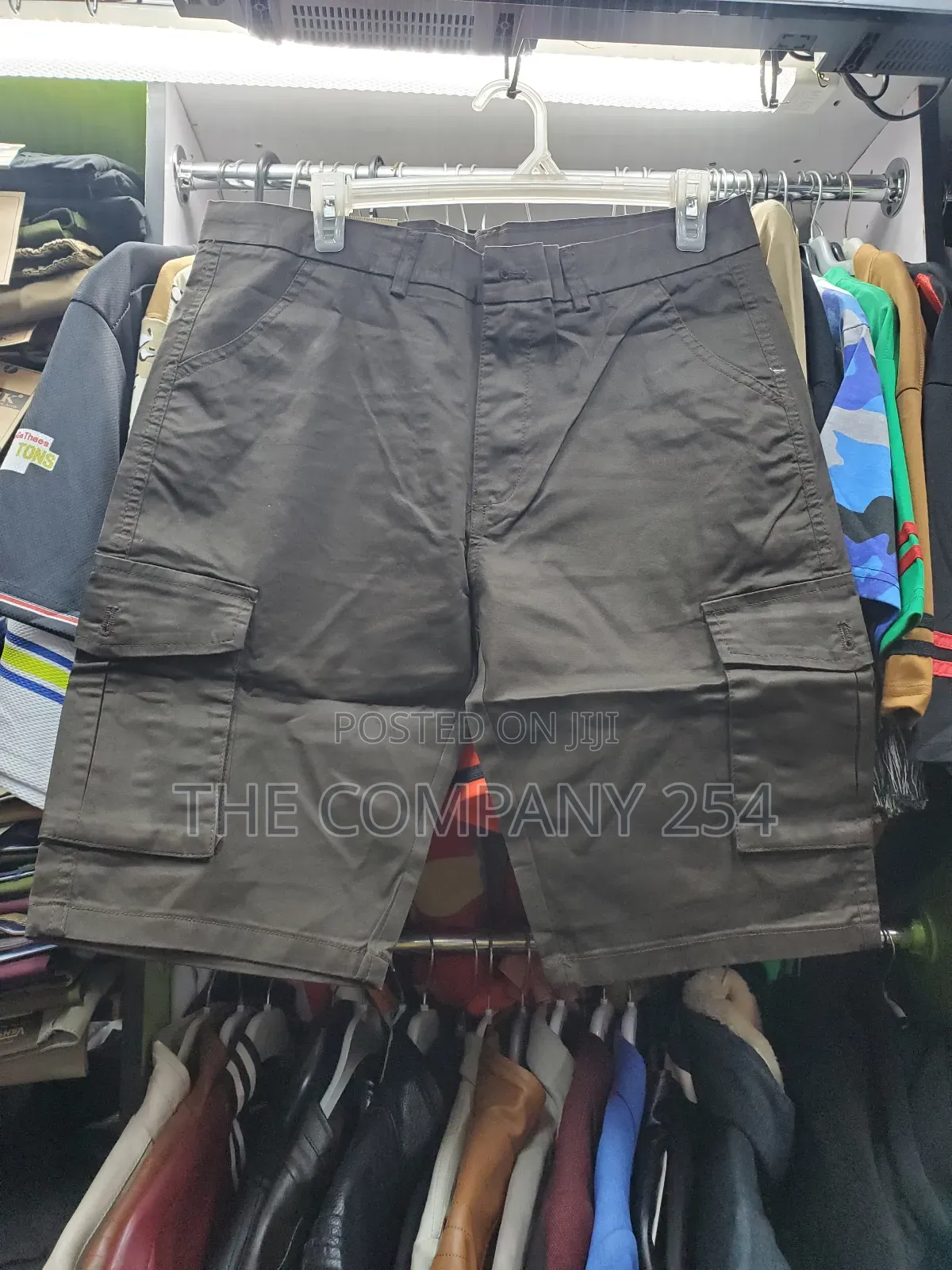 Quality Khaki Men Casual Cargo Shorts Available