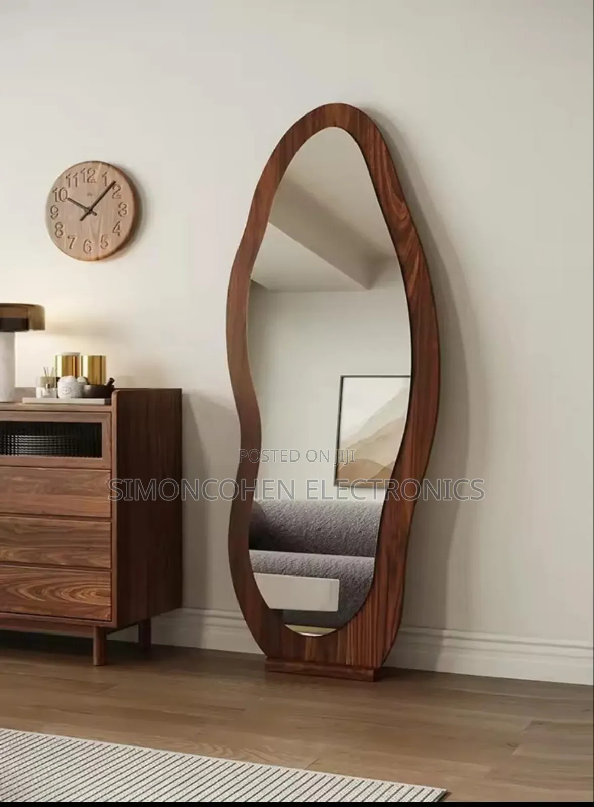 Unbreakable Mirror With Wooden Attachment