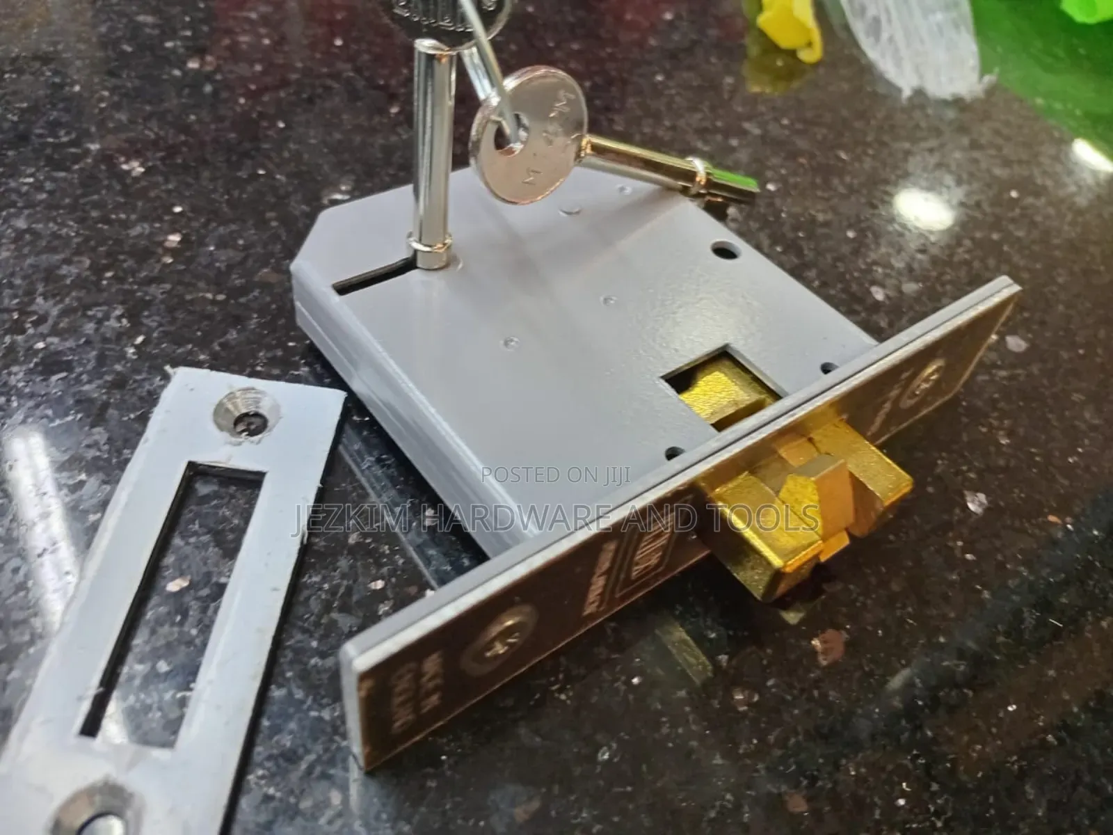 Sliding Door/Gate Lock