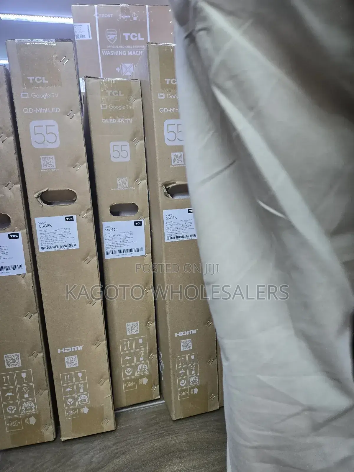 TCL 55inches Smart Tv.