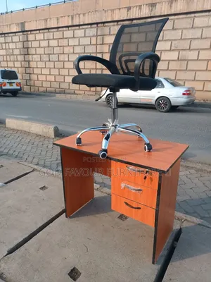 Vintage Mesh Office Chair With Lockable Office Desk Fqj8