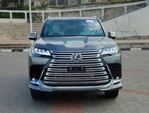 Lexus LX 2023 Green
