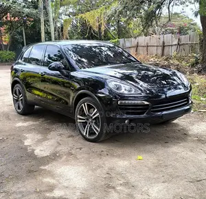 Porsche Cayenne Diesel 4dr SUV AWD (3.0L 6cyl Turbodiesel 8A) 2014