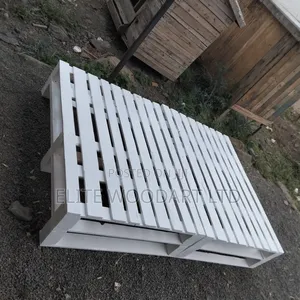 Silky Smooth White Pallet Bed