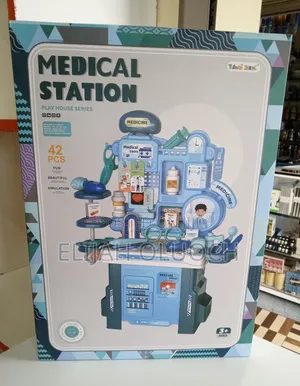42pcs Doctors Station Pretend Set.