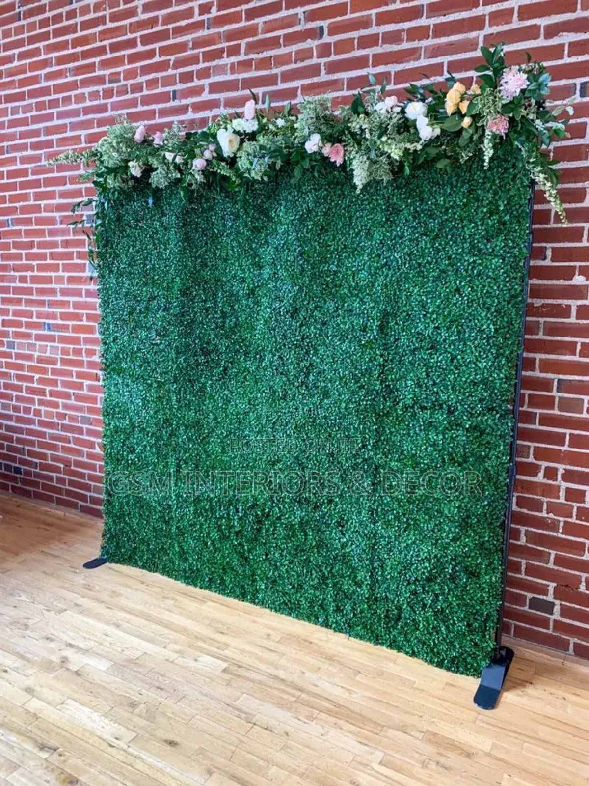 Green Wall Pannels for Club and Reception Ideas
