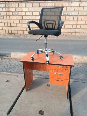 Modern Brown Office Desk With Swivel Mesh Office Chair Gq2