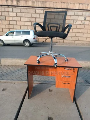 Sswivel Adjustable Mesh Office Chair With Lockable Desk Vf4e
