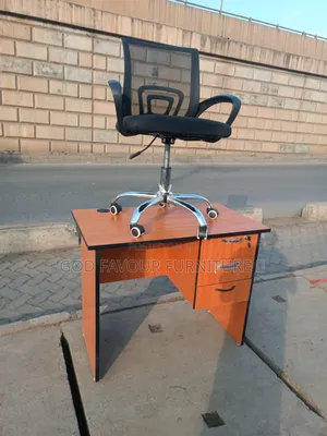 New Lockable Office Desk With Mesh Office Chair Black Tf3n