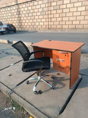 Swivel Adjustable Mesh Office Chair With Lockable Desk Qb8t