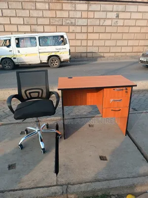 Unique Modern Lockable Office Desk With Mesh Chair He3w