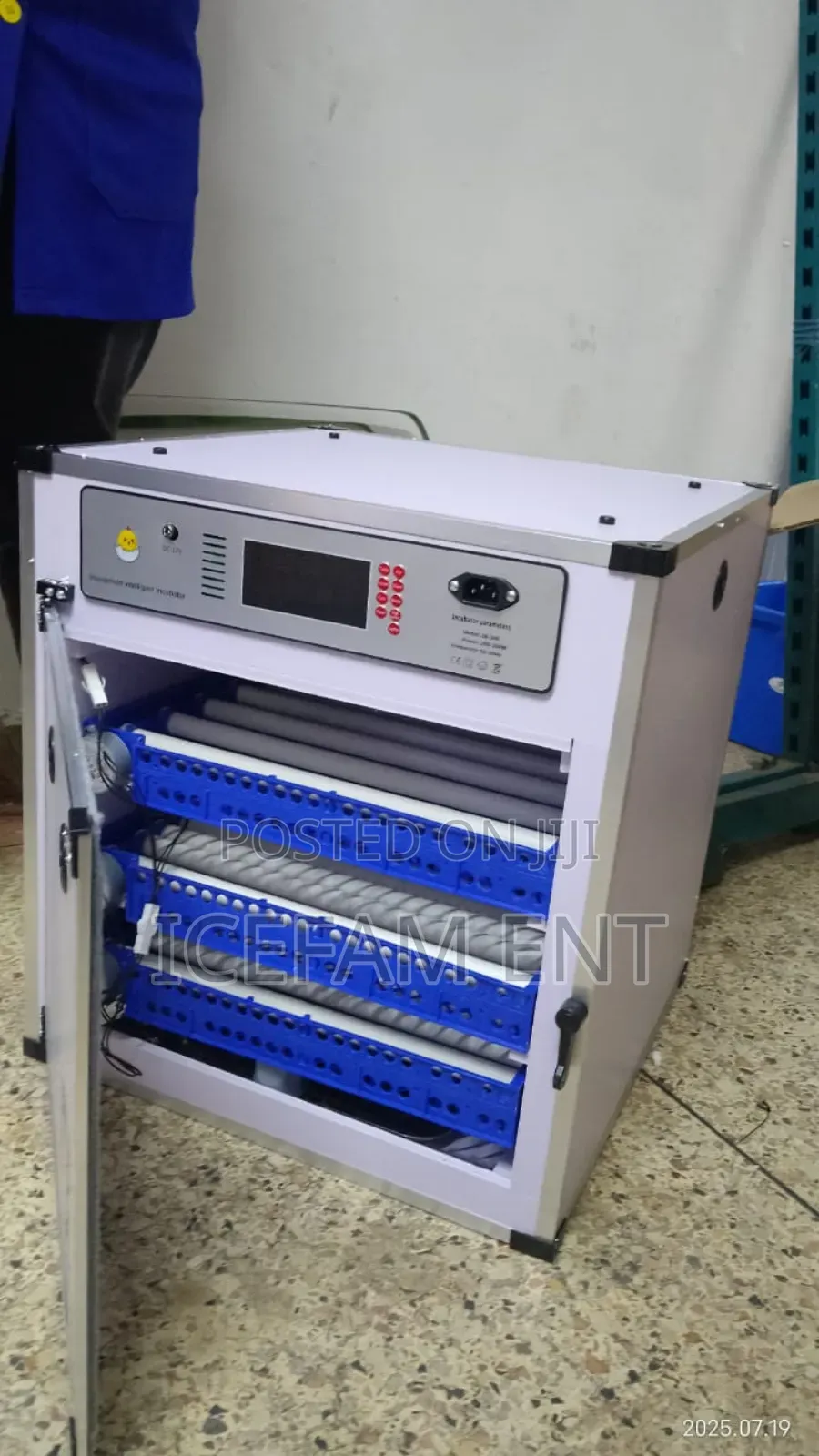 Ac/Dc Automatic Incubator/204 Eggs Automatic Incubator