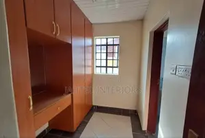 Kitchen Cabinets High Level and Low Level Design