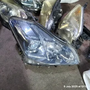 Toyota Crown 2010/2012 Xenon Headlamp, Bluish Reflector