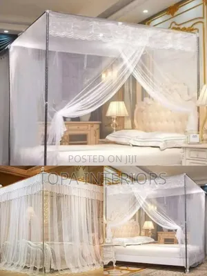 White Classic Canopy Mosquito Nets With Four Stands