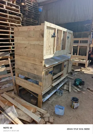 Hop And Cluck Home/House