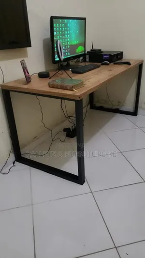 Work Table /Computer/Laptop Table