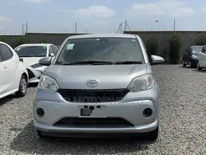 Toyota Passo 1.0 FWD 2018 Silver
