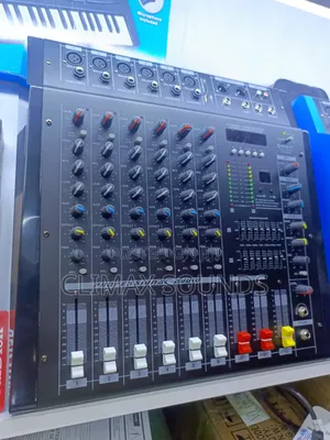 Powered Mixer 6 Channels